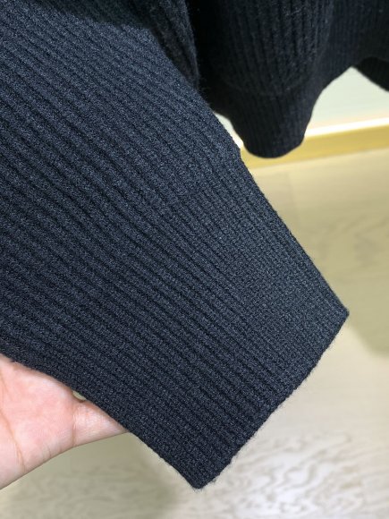 Louis Vuitton - Мужская кофта свитер TI_2112LV11 Louis Vuitton - Мужская кофта свитер TI_2112LV11