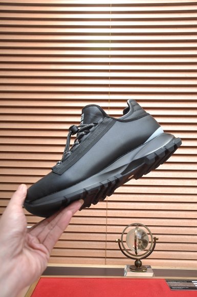 Givenchy - Мужские кроссовки ITL_0901GI1