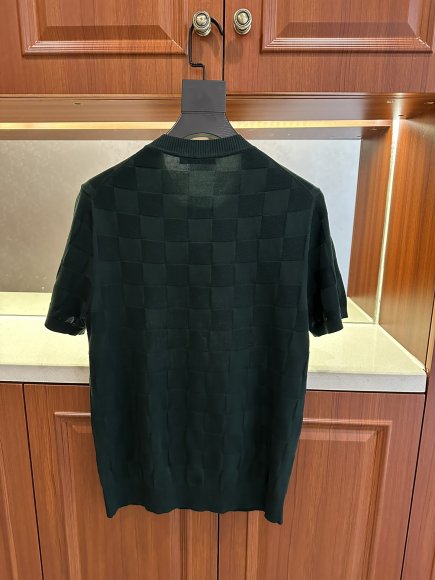 Louis Vuitton - Мужская трикотажная футболка майка MI_0404LV2 Louis Vuitton - Мужская трикотажная футболка майка MI_0404LV2