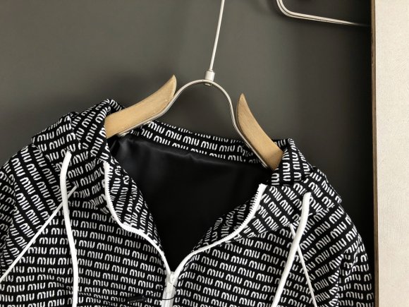 Miu Miu - Мужская куртка ветровка кофта DF_2509MM1 Miu Miu - Мужская куртка ветровка кофта DF_2509MM1