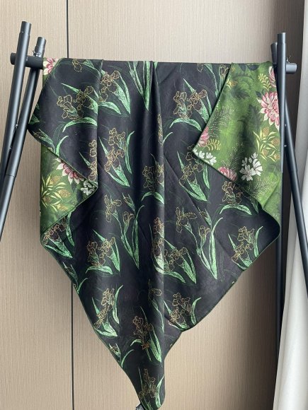 Gucci - Двусторонний шарф платок JX_0412GU3