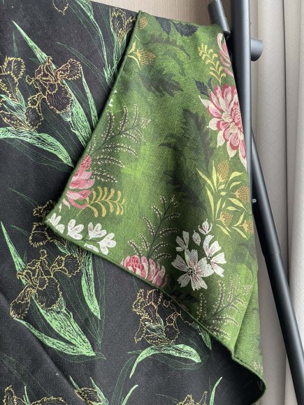 Gucci - Двусторонний шарф платок JX_0412GU3