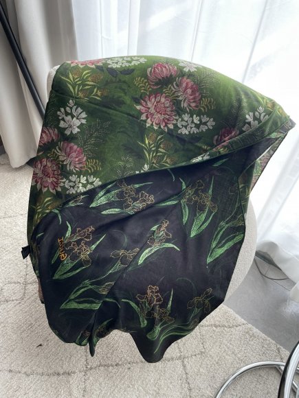 Gucci - Двусторонний шарф платок JX_0412GU3