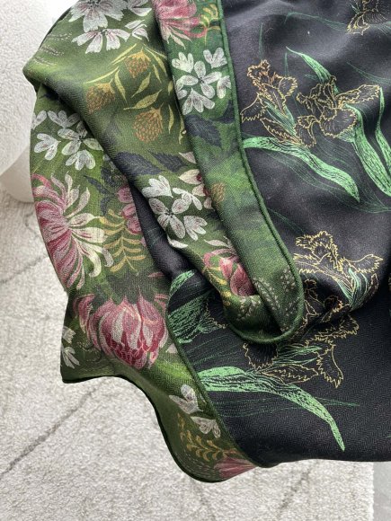 Gucci - Двусторонний шарф платок JX_0412GU3