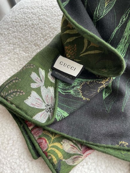 Gucci - Двусторонний шарф платок JX_0412GU3