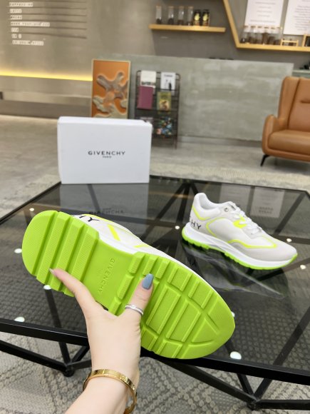 Givenchy - Мужские кроссовки RU_1205GI4