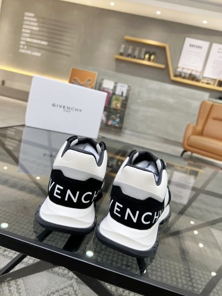 Givenchy - Мужские кроссовки RU_1205GI4