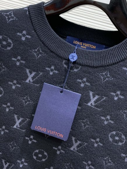 Louis Vuitton - Мужская кофта свитер TI_0411LV3 Louis Vuitton - Мужская кофта свитер TI_0411LV3