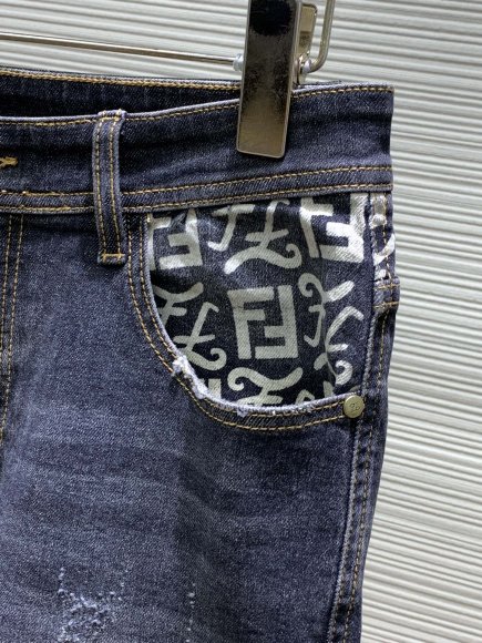 Fendi - Мужские джинсовые шорты TI_0605FE11 Fendi - Мужские джинсовые шорты TI_0605FE11