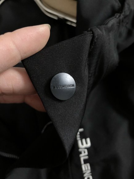 Balenciaga - Мужская куртка ветровка DF_2509BA2 Balenciaga - Мужская куртка ветровка DF_2509BA2