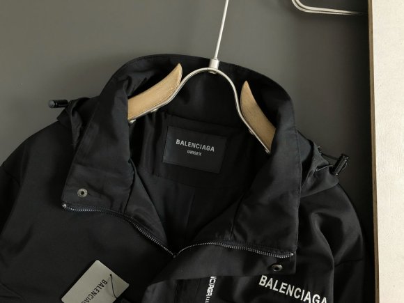 Balenciaga - Мужская куртка ветровка DF_2509BA2 Balenciaga - Мужская куртка ветровка DF_2509BA2