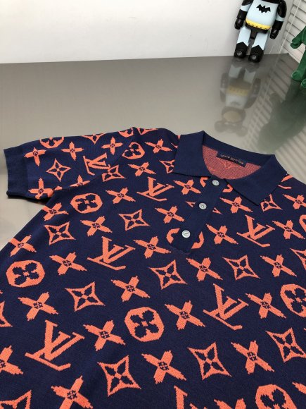 Louis Vuitton - Мужская трикотажная футболка майка поло DZ_2203LV14 Louis Vuitton - Мужская трикотажная футболка майка поло DZ_2203LV14