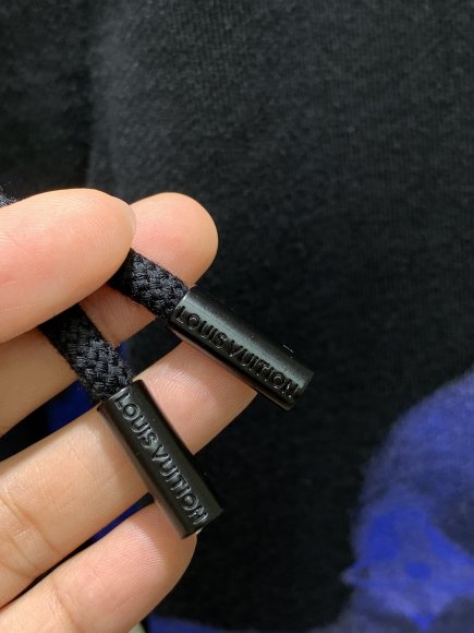 Louis Vuitton - Мужские шорты TI_0605LV12 Louis Vuitton - Мужские шорты TI_0605LV12