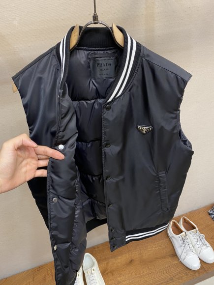 Prada - Мужской жилет пуховик DZ_0810PR5