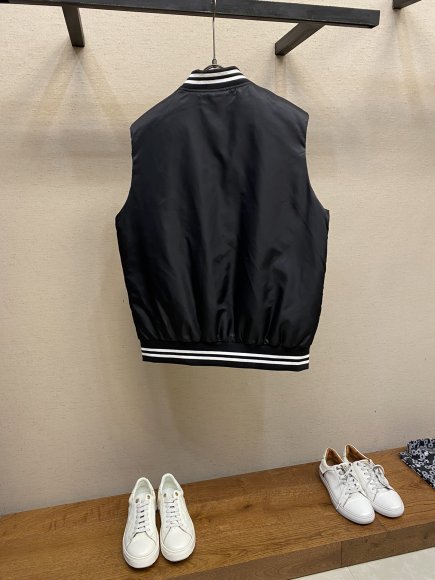 Prada - Мужской жилет пуховик DZ_0810PR5