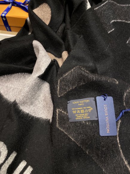 Louis Vuitton - Кашемировый шерстяной шарф JX_0412LV5