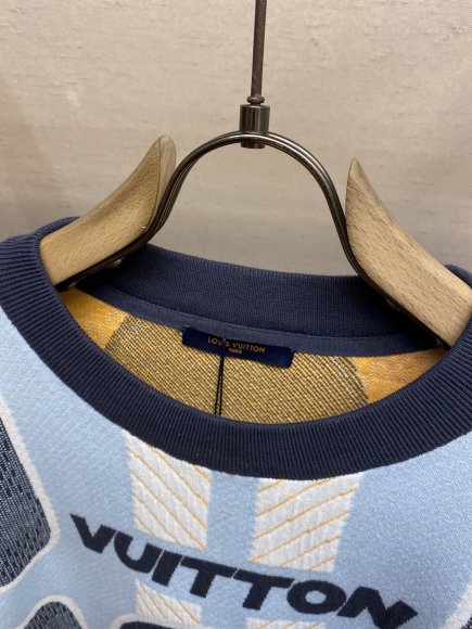 Louis Vuitton - Мужская кофта свитер DZ_1302LV7 Louis Vuitton - Мужская кофта свитер DZ_1302LV7