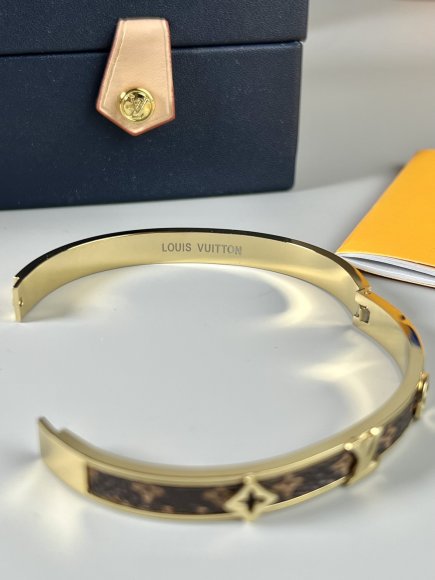 Louis Vuitton 2022 Браслет OR_2806LV8