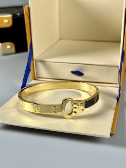 Louis Vuitton 2022 Браслет OR_2806LV8