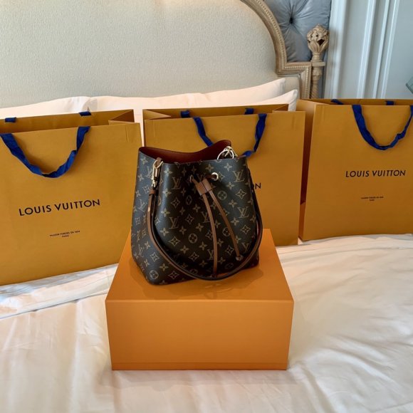 Louis Vuitton NeoNoe Женская сумка кисет LL_0402LV2
