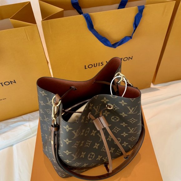 Louis Vuitton NeoNoe Женская сумка кисет LL_0402LV2