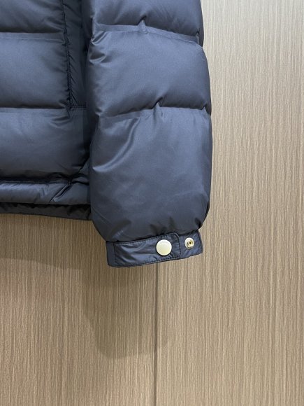 Ermenegildo Zegna - Мужская куртка пуховик DZ_0611EZ9 Ermenegildo Zegna - Мужская куртка пуховик DZ_0611EZ9