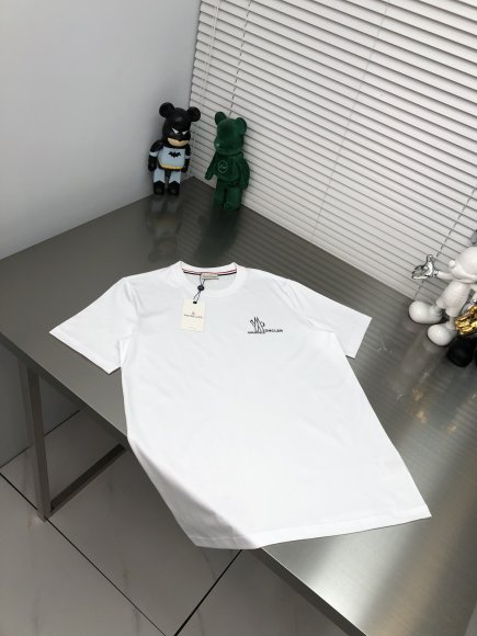 Moncler - Мужская футболка майка DZ_2203MO18 Moncler - Мужская футболка майка DZ_2203MO18