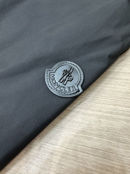 Moncler - Мужская куртка ветровка пуховик DZ_1109MO2 Moncler - Мужская куртка ветровка пуховик DZ_1109MO2