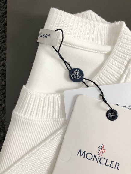 Moncler - Мужская кофта свитер пуловер DF_2509MO8 Moncler - Мужская кофта свитер пуловер DF_2509MO8