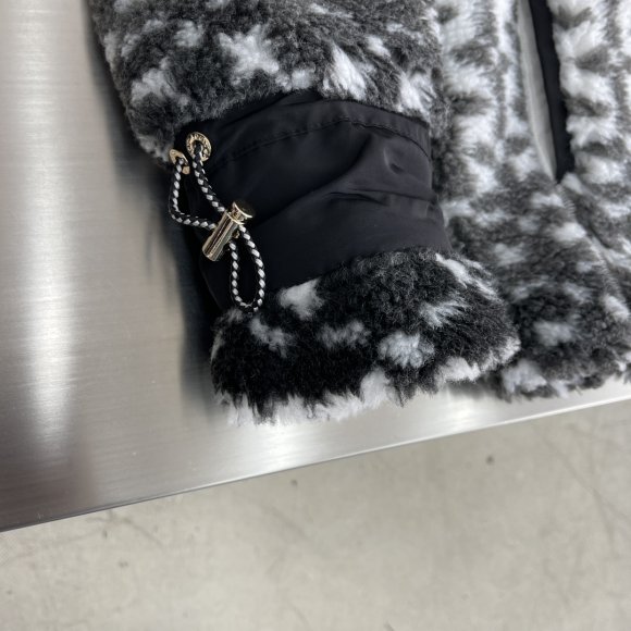 Louis Vuitton - Мужская куртка ветровка толстовка TJ_2712LV1