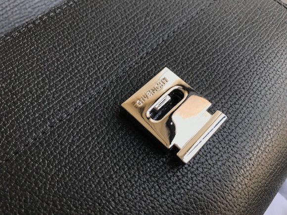 Givenchy Pandora Женская сумка - мессенджер GI_2302GI1