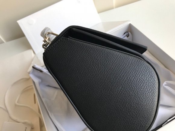 Givenchy Pandora Женская сумка - мессенджер GI_2302GI1