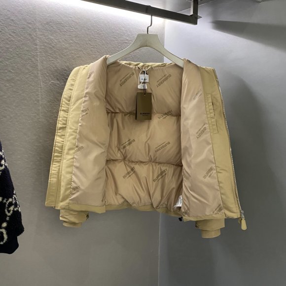 Burberry - Мужская куртка пуховик BP_2711BU10