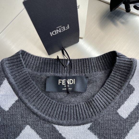Fendi - Мужская шерстяная кофта свитер DZ_2612FE2 Fendi - Мужская шерстяная кофта свитер DZ_2612FE2