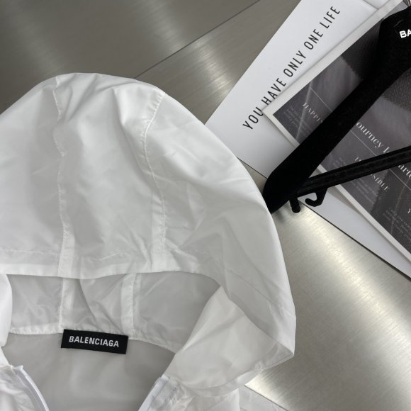 Balenciaga - Мужская летняя ветровка куртка TJ_0207BA4 Balenciaga - Мужская летняя ветровка куртка TJ_0207BA4