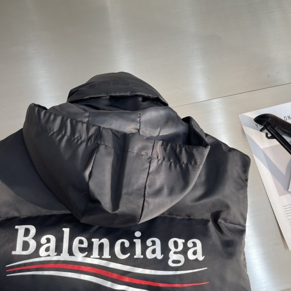 Balenciaga - Мужской жилет пуховик DZ_0810BA10