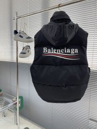 Balenciaga - Мужской жилет пуховик DZ_0810BA10