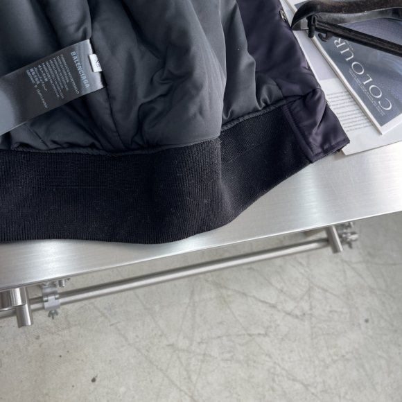 Balenciaga - Мужкая куртка ветровка бомбер TJ_2712BA2