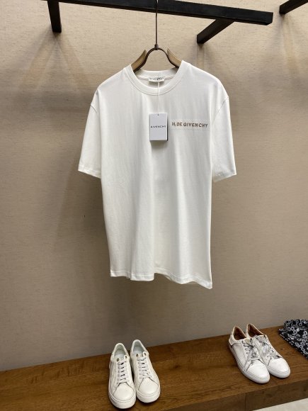 Givenchy - Мужская футболка майка DZ_1702GI3 Givenchy - Мужская футболка майка DZ_1702GI3