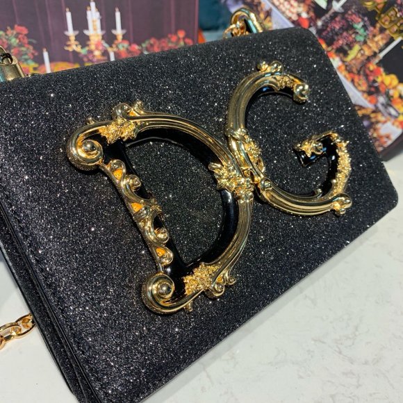 Dolce & Gabbana Girls Женская сумка мессенджер DG_0502DG1 Dolce & Gabbana Girls Женская сумка мессенджер DG_0502DG1