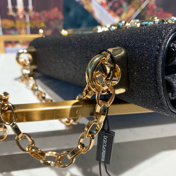 Dolce & Gabbana Girls Женская сумка мессенджер DG_0502DG1 Dolce & Gabbana Girls Женская сумка мессенджер DG_0502DG1