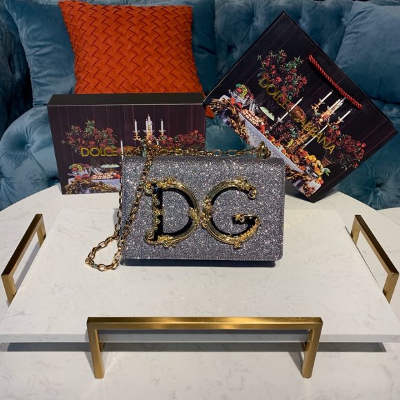 Dolce & Gabbana Girls Женская сумка мессенджер DG_0502DG1 Dolce & Gabbana Girls Женская сумка мессенджер DG_0502DG1