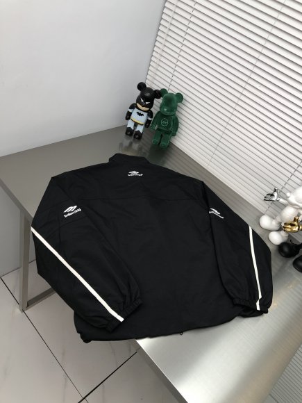 Balenciaga - Мужская куртка ветровка анорак DZ_2905BA5 Balenciaga - Мужская куртка ветровка анорак DZ_2905BA5