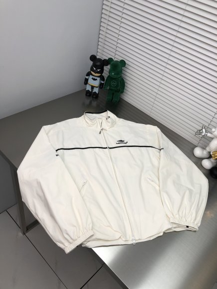 Balenciaga - Мужская куртка ветровка анорак DZ_2905BA5 Balenciaga - Мужская куртка ветровка анорак DZ_2905BA5