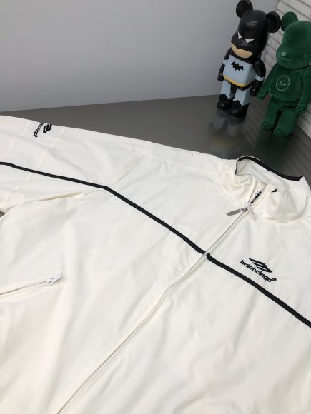 Balenciaga - Мужская куртка ветровка анорак DZ_2905BA5 Balenciaga - Мужская куртка ветровка анорак DZ_2905BA5