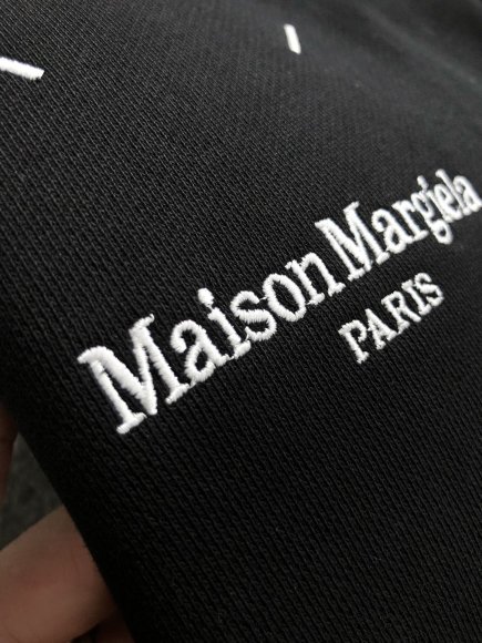 Maison Margiela MM6 - Мужская кофта толстовка DF_0910MM1 Maison Margiela MM6 - Мужская кофта толстовка DF_0910MM1