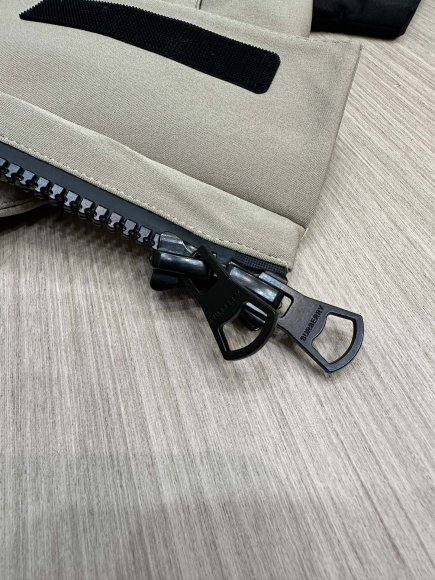 Burberry - Мужская куртка пуховик DZ_1109BU5