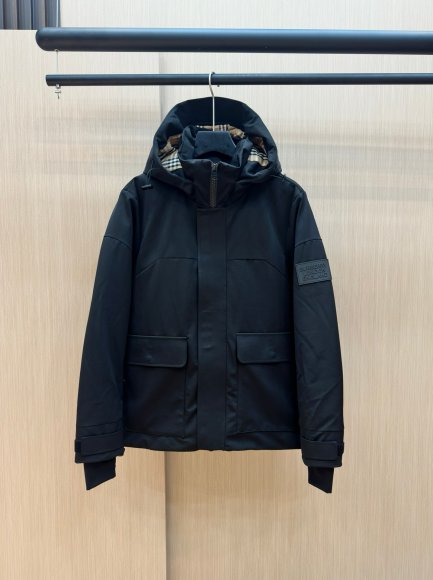 Burberry - Мужская куртка пуховик DZ_1109BU5