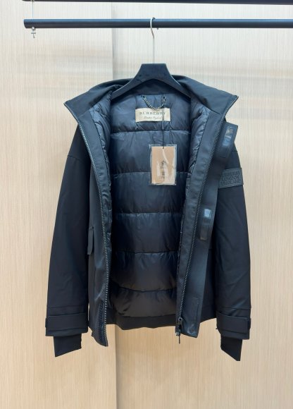 Burberry - Мужская куртка пуховик DZ_1109BU5