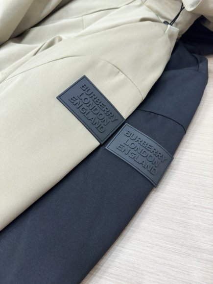 Burberry - Мужская куртка пуховик DZ_1109BU5